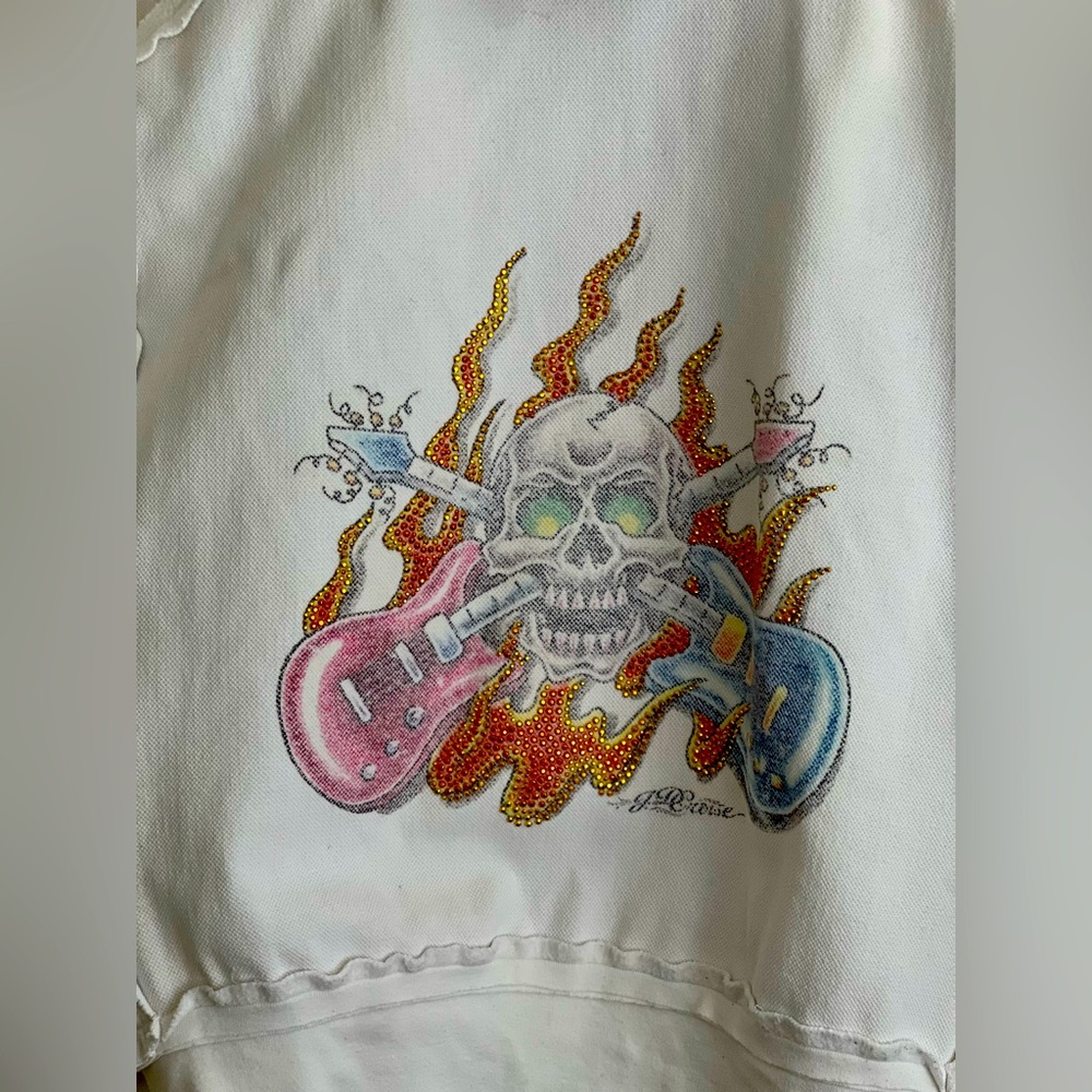 White Hoodie with Skull and Guitar Design J.D Crowe Kitson LA